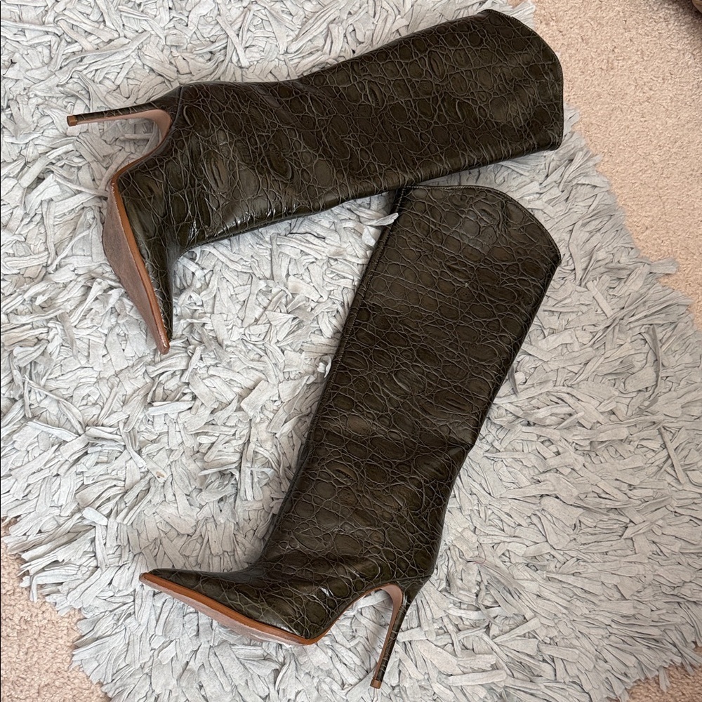 Maryana Welt Wild Leather Boot Military Green Crocodile-Embossed Leather - Picture 2 of 5